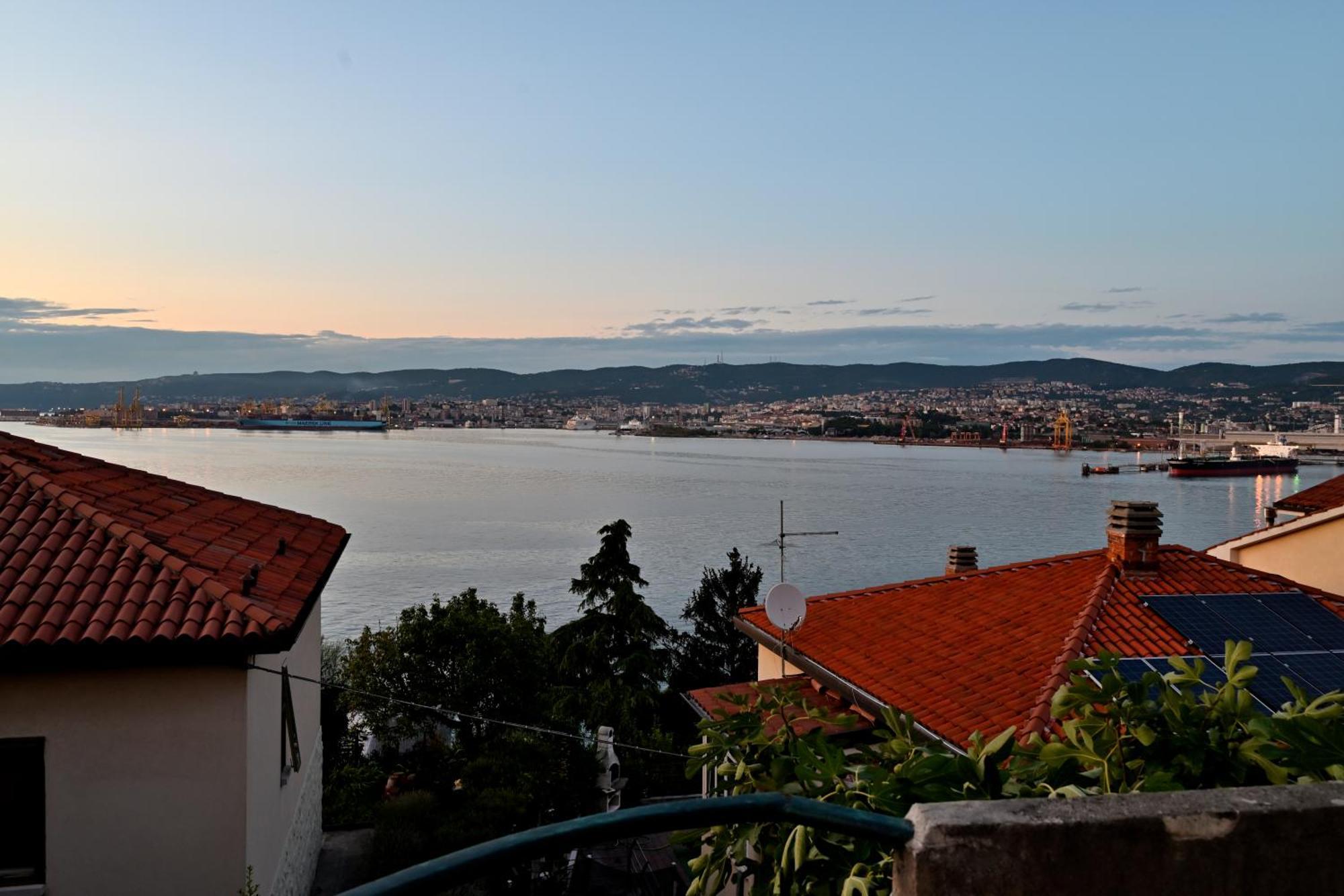 Muggia Uphill B&B Ngoại thất bức ảnh